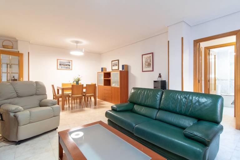 Fully equipped rental apartment with grill & terrace | Close to the beach | Pets allowed — photo 3