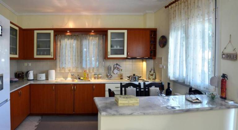 Apartment with terrace, jacuzzi & garden — photo 3