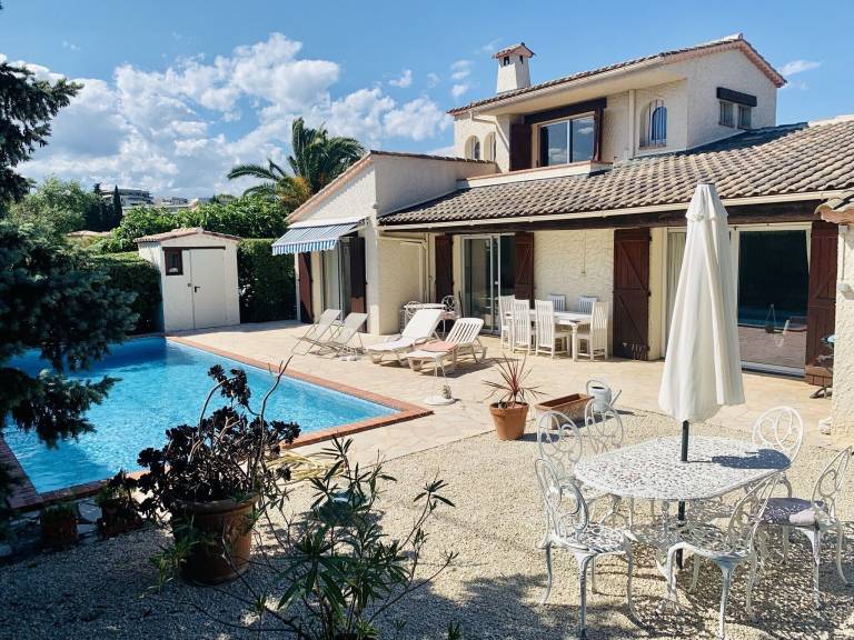 Villa  Antibes
