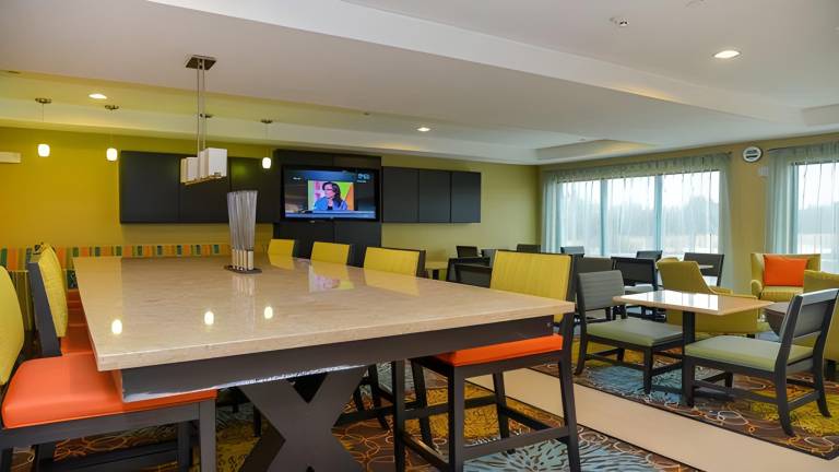 Holiday Inn Express Hotels & Suites Cuero By IHG — photo 3