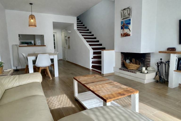 Fully equipped rental apartment with grill, yard & pool | Pets are welcome — photo 3