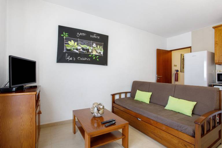 Apartment 'Campo Mar - T1 Beach View' with Sea View, Balcony and Wi-Fi — photo 5