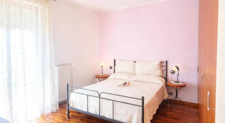 Rental apartment with jacuzzi & terrace in Sirolo
