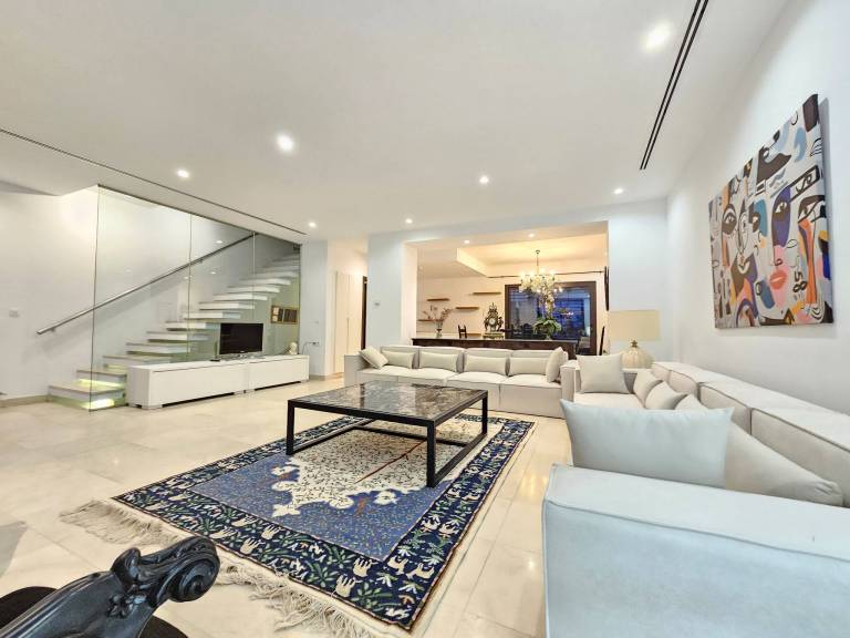 Refined villa in the heart of La Marsa with garden — photo 2