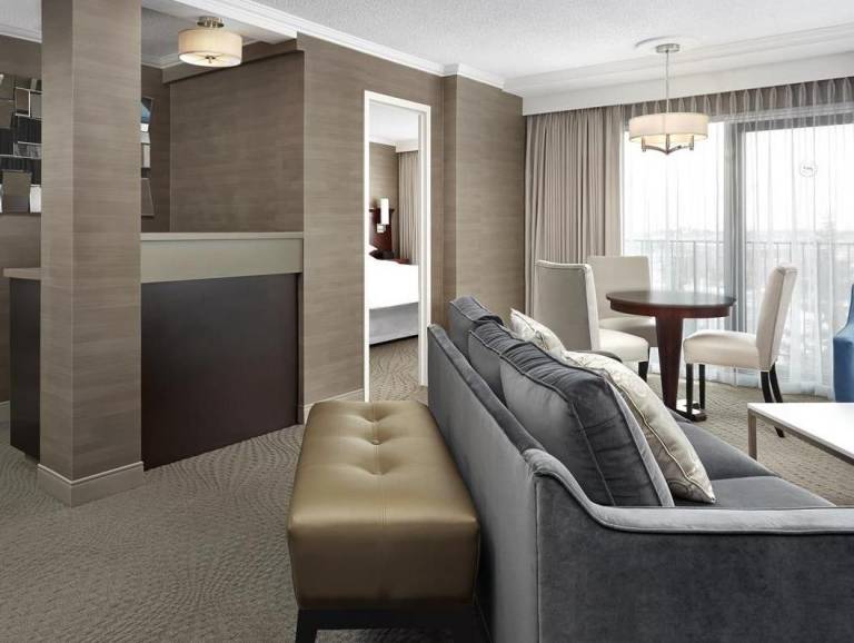 Sheraton Cavalier Calgary Hotel — photo 4