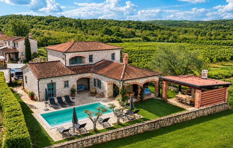 Ferienhaus in Barat, Višnjan für max. 9 Personen, Ferienhaus in Barat, Višnjan für max. 9 Personen,