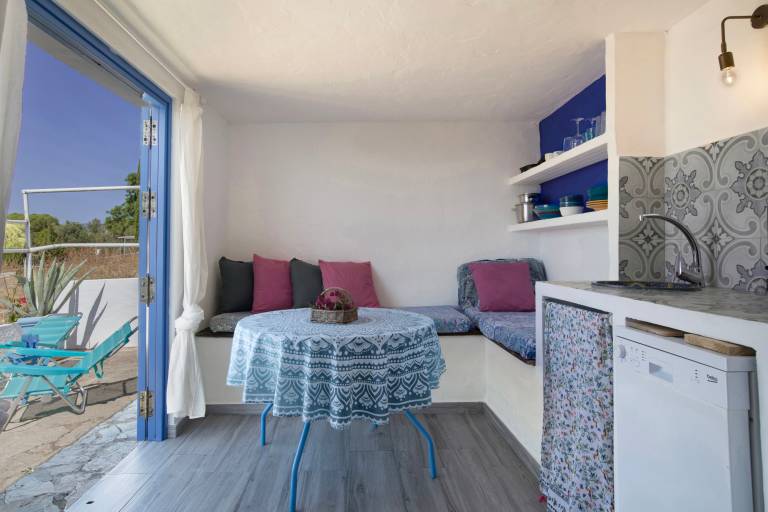 Fully equipped vacation home with terrace & fast internet | Mountain view | Suitable for remote work | Pets allowed — photo 4