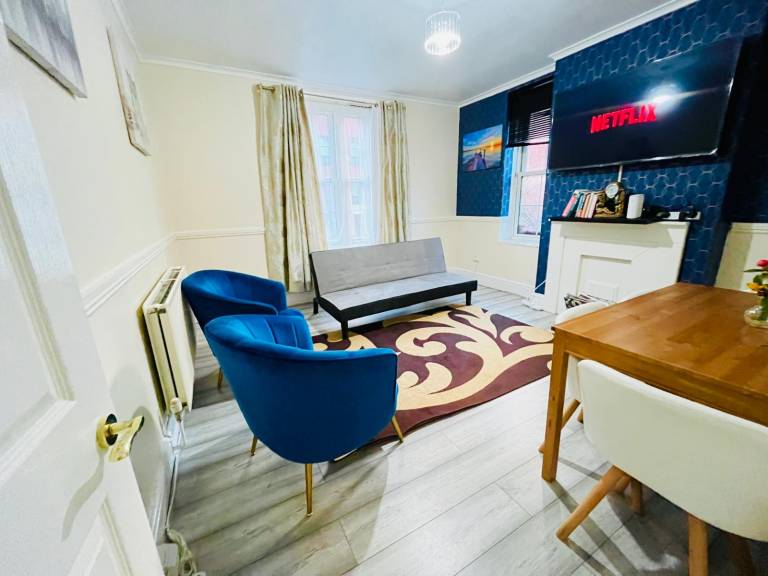 2 Br Flat in Greenwich next to Cutty Sark