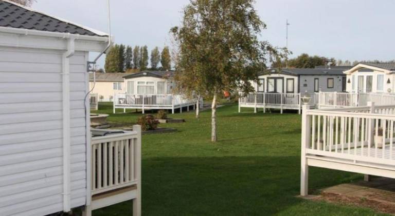 Place2bee, Family & Pet Friendly 6 Berth Caravan, Manor Park Hunstanton in Hunstanton