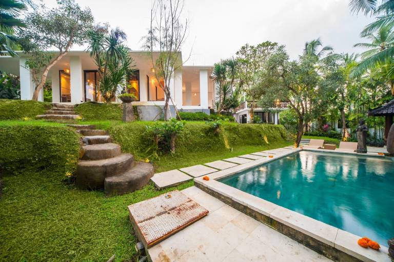 950 m² Villa