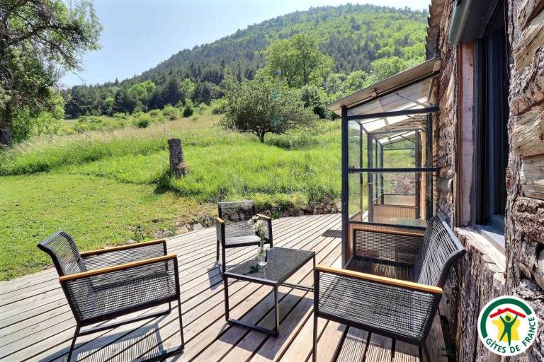 Gite with garden & patio — photo 4