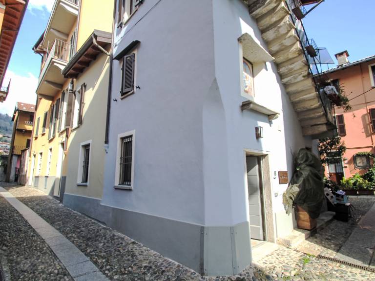 Ferienwohnung mit Hund in Verbania für max. 2 Gäste