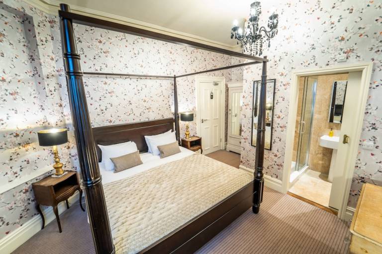 Bed and breakfast  Bath