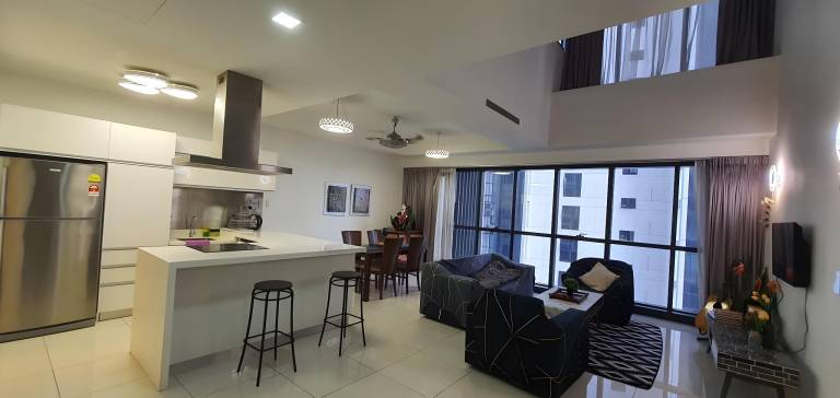 MCity, Deluxe 2 Bedrooms Duplex with infinity Pool in Kuala Lumpur