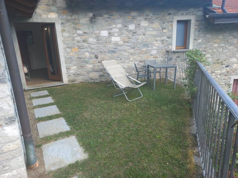 Nona Rosa: 2 camere comunicanti con giardino — photo 4
