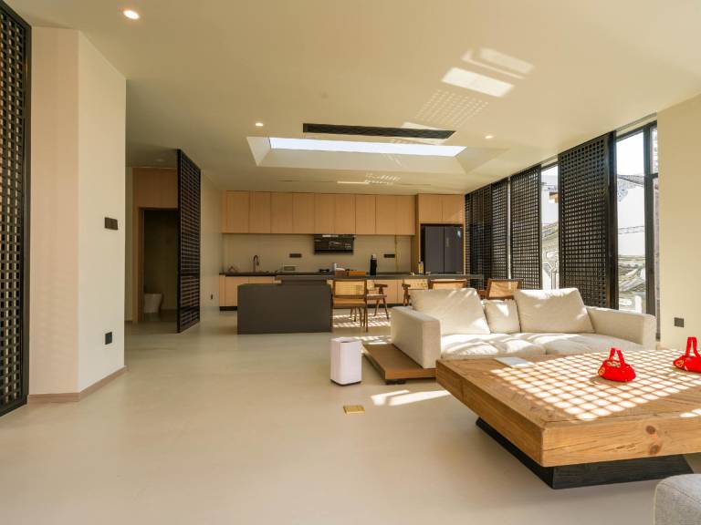 Villa with hot tub & garden | Perfect for remote work | Dogs allowed — photo 2