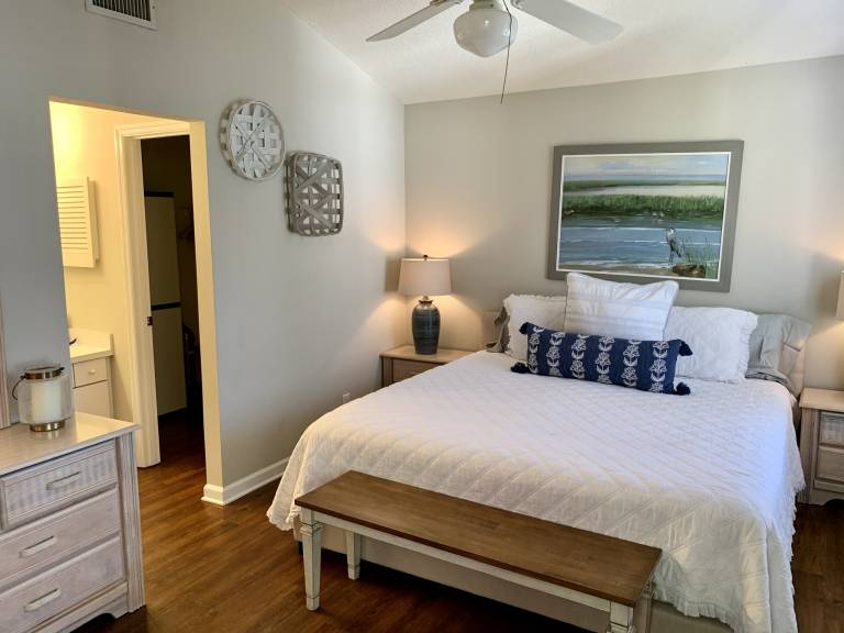 Harbour Oaks, Unit 420 — photo 3