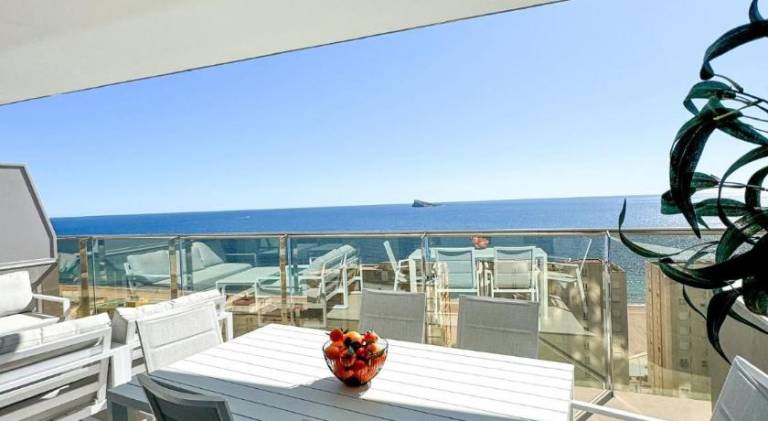 Sunset Cliffs Wellness & Spa by Leo Apartments Benidorm in Benidorm