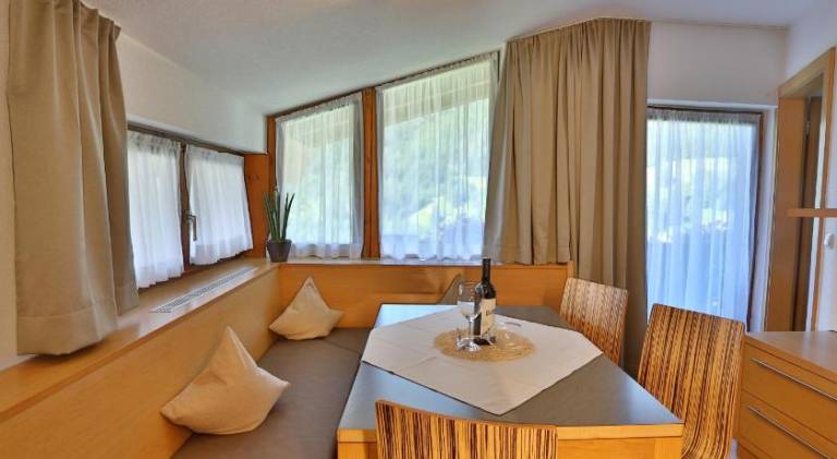 Rental apartment with patio & garden — photo 4