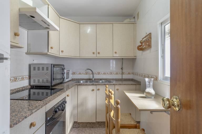 Child-friendly apartment with patio | City view | Suitable for remote work | Dogs allowed — photo 5