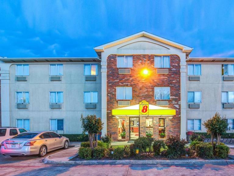 Super 8 By Wyndham Mckinney/Plano Area — photo 2