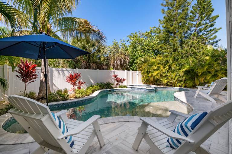 Ocean Star! 7 Bdrms/ 7.5 Baths! Beaches 5min> walk! — photo 2