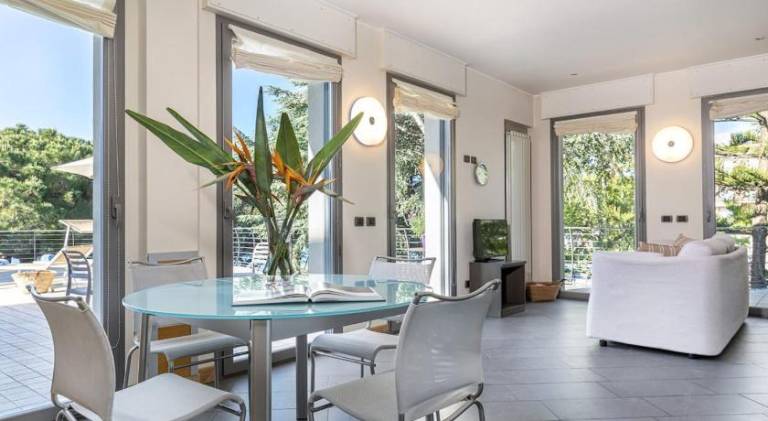 Rental apartment with garden & terrace | Suitable for remote work in Diano Marina