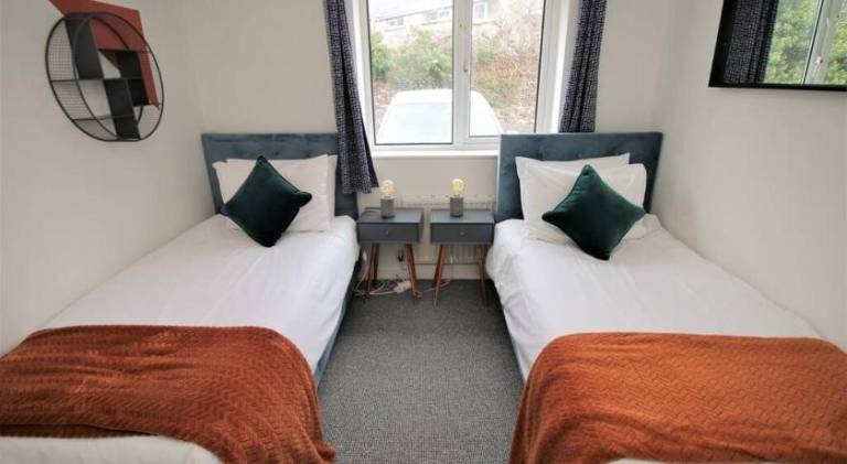 Thesiger Court Apartments - Free Private Parking - by Property Promise — photo 2