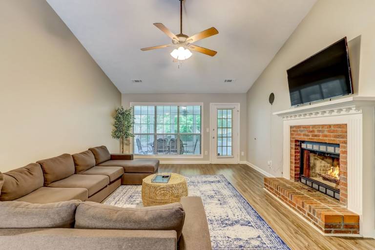 House  Suwanee