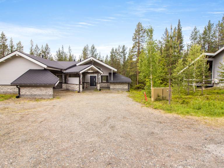 Wonderful house with patio & sauna | Dogs allowed in Kittilä