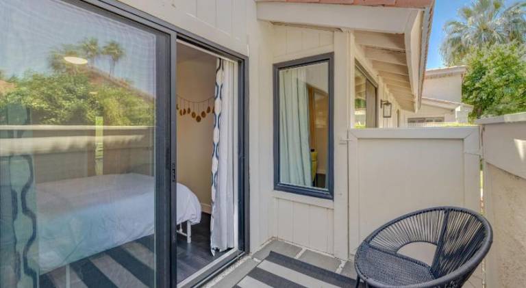 Fully equipped beautiful vacation home with heated pool, yard & barbeque | Good for workation | Pets are welcome — photo 5