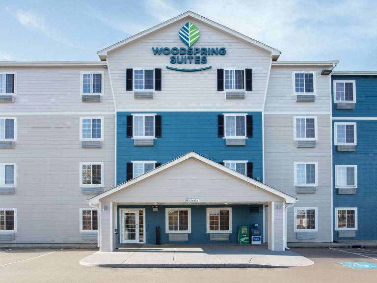 Serviced apartment for 127 persons in Shelby, NC