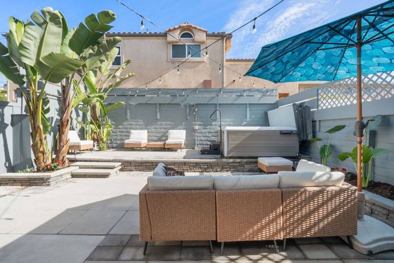 Family-friendly vacation home with yard & BBQ | Sea view | Next to the beach | Pets allowed — photo 4