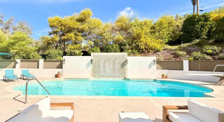 Villa with pool in Ojai, CA