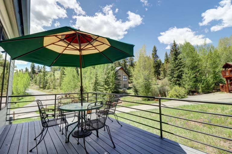 Family-oriented nice vacation home with private pool & terrace | Dogs allowed — photo 4