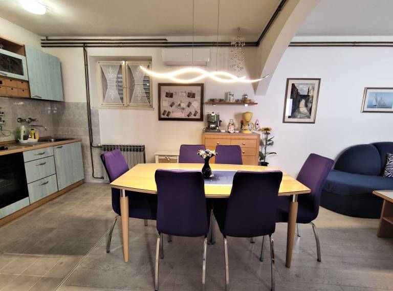 Holiday apartment with BBQ | Close to the beach | Pets allowed in Tucepi