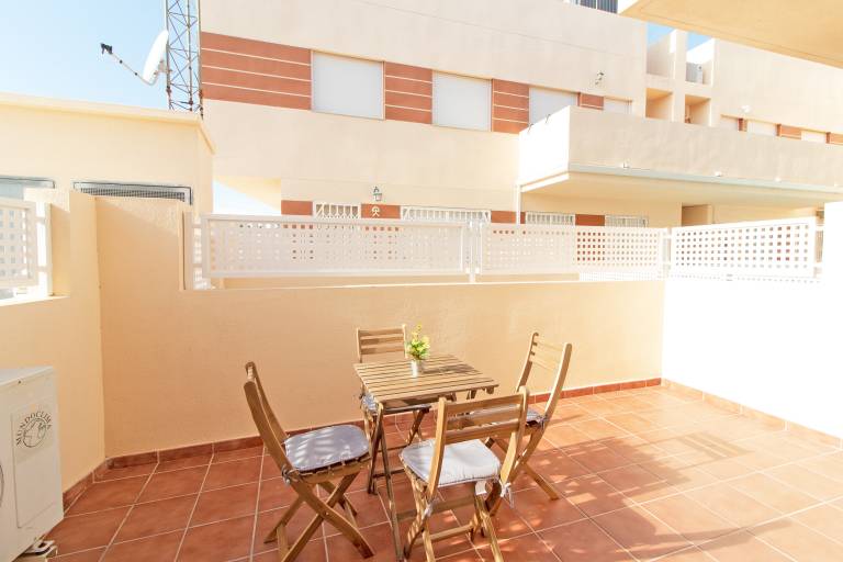 Global Vacacional: Práctico apartamento con piscina en la playa de Canet — photo 4