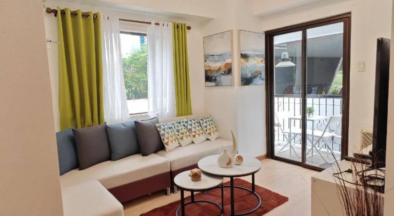 Serviced apartment for 7 persons in Taguig