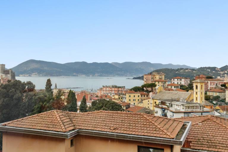 Apartment '5 Terre - Lerici - La Caletta' with Sea View, Wi-Fi and Air Conditioning — photo 3