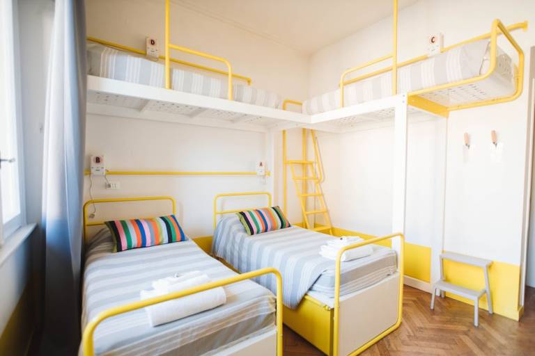 Hostel Como