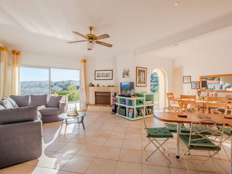 Vacation home with terrace, BBQ & garden | Sea view — photo 3