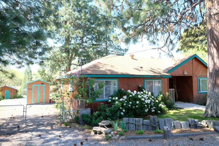 House Mount Shasta