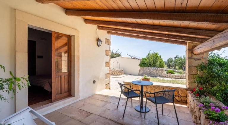 Child-friendly house with terrace & yard | Beach nearby | Pets allowed — photo 3