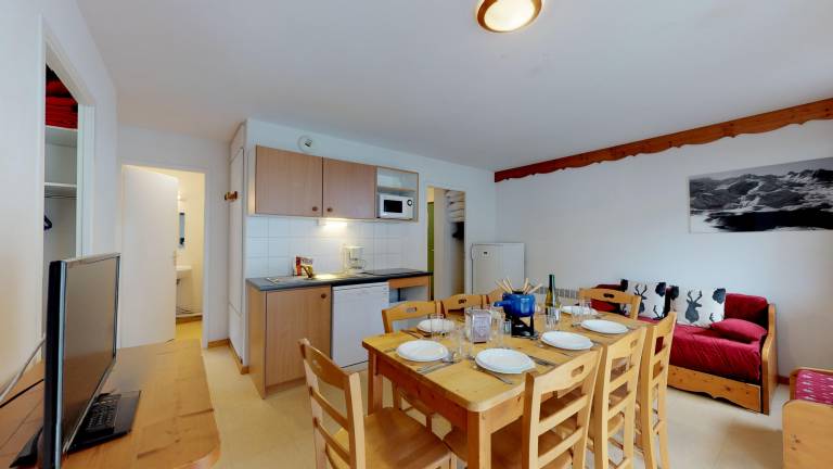 Rental apartment with 3 rooms for 8 persons — photo 2