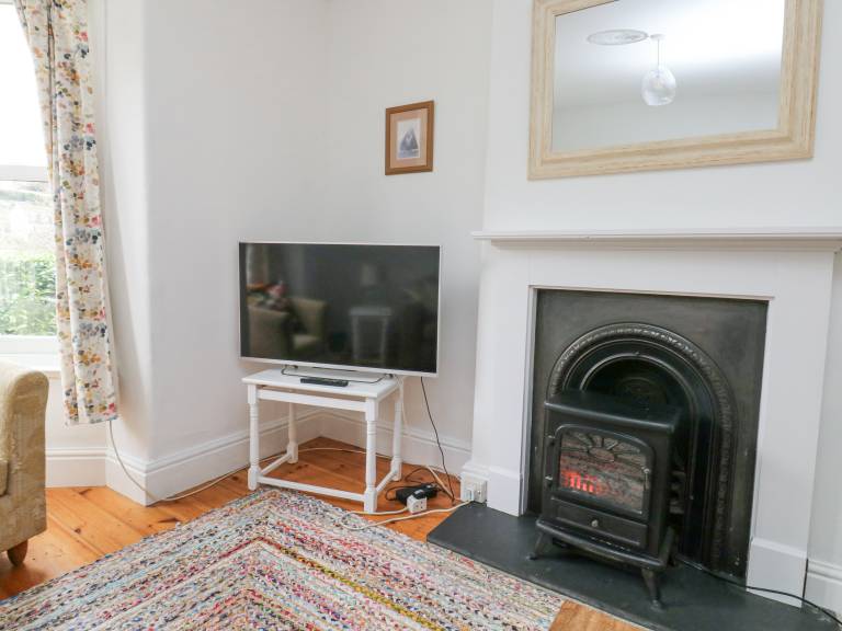 Family-friendly cottage with yard | Beach view | Pet-friendly — photo 5