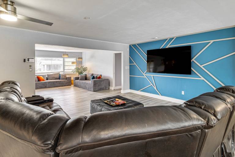 Legoland & Lakes Pool Home | Pet Friendly — photo 4