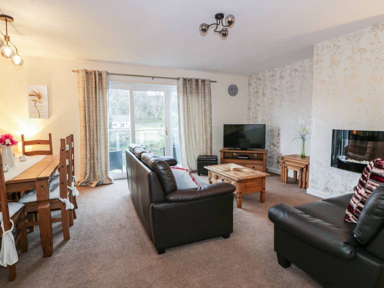 Cottage with 2 rooms for 4 persons — photo 3