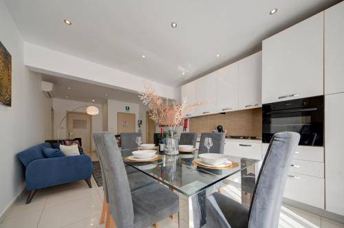 Wonderful holiday apartment with hot tub & terrace | Pets allowed — photo 4