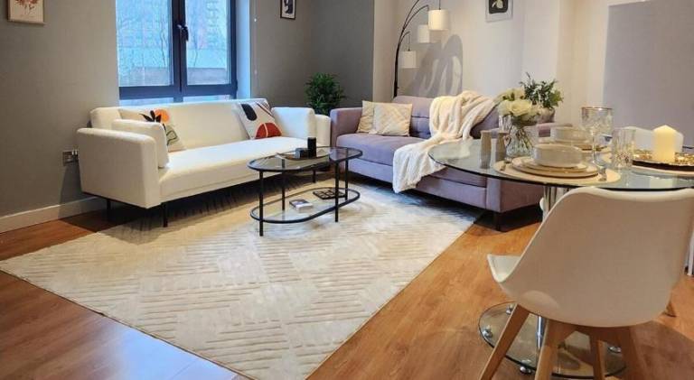 Rental apartment with 1 room for 4 persons in Leeds, AL