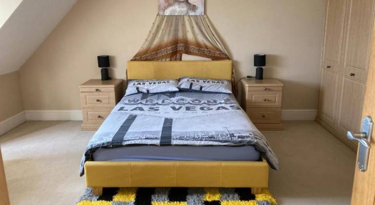 Private room Bishop Norton